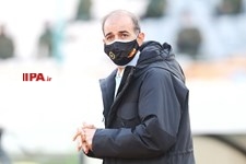   دیدار تیم های فوتبال پرسپولیس و سپاهان