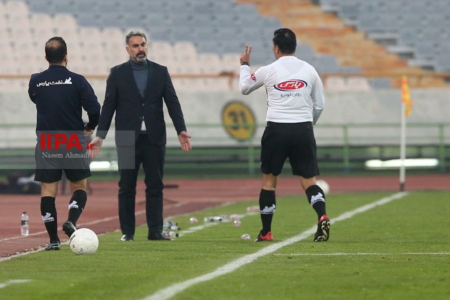   دیدار تیم های فوتبال استقلال و پرسپولیس