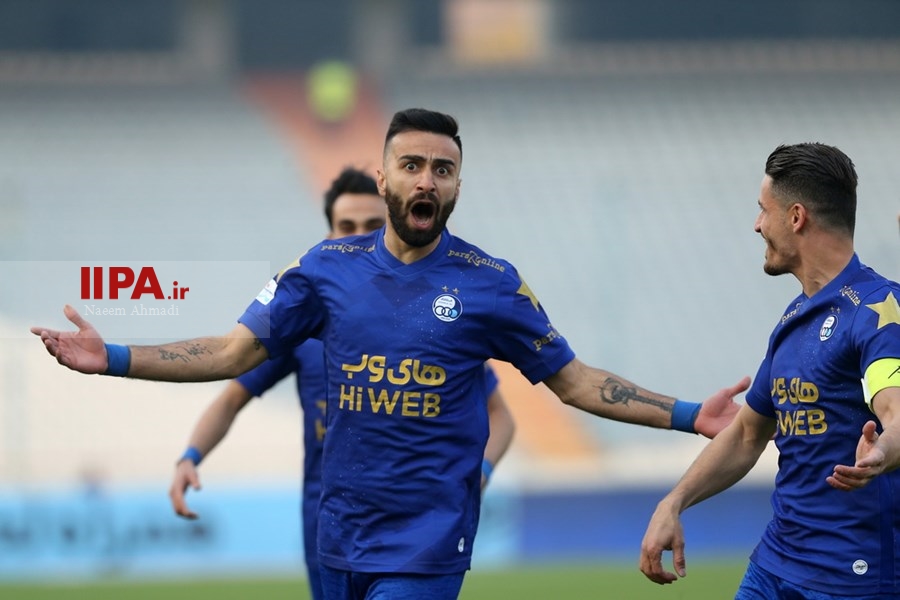   دیدار تیم های فوتبال استقلال و پرسپولیس