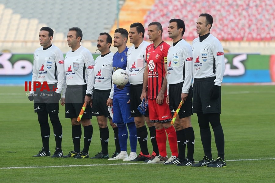   دیدار تیم های فوتبال استقلال و پرسپولیس