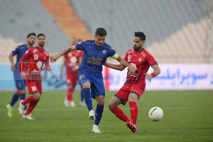   دیدار تیم های فوتبال استقلال و پرسپولیس