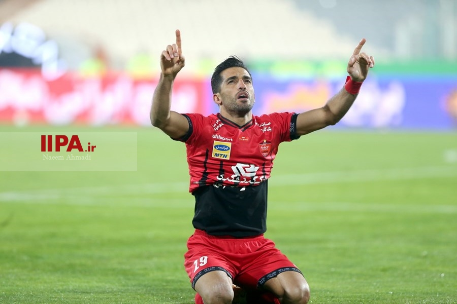   دیدار تیم های فوتبال استقلال و پرسپولیس