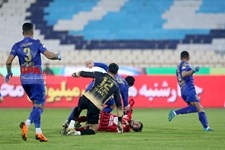   دیدار تیم های فوتبال استقلال و پرسپولیس