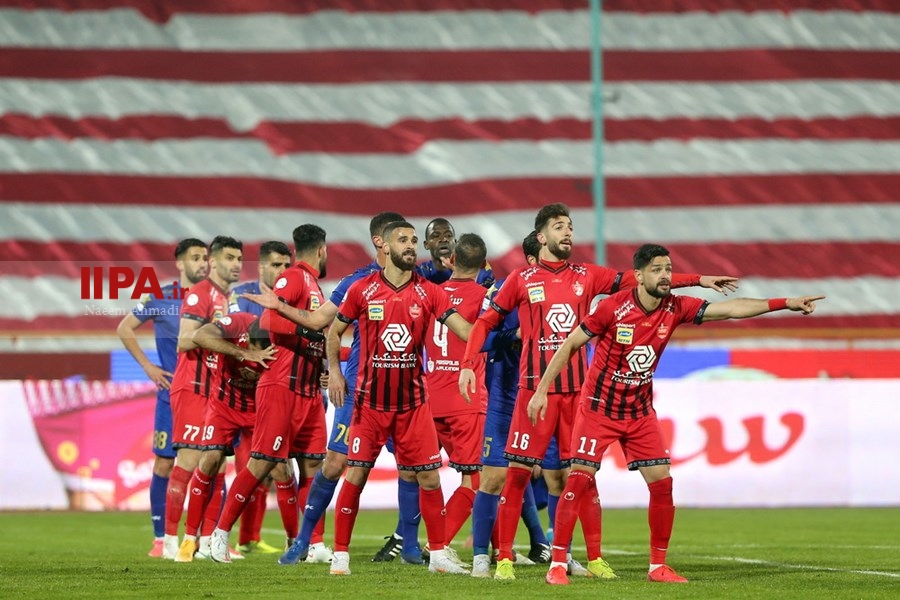   دیدار تیم های فوتبال استقلال و پرسپولیس