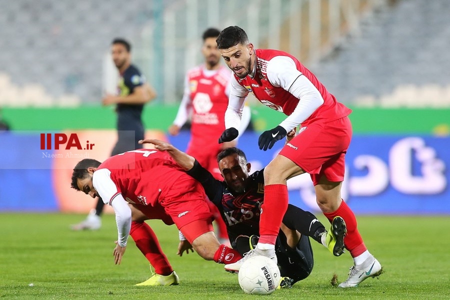   دیدار تیمهای پرسپولیس تهران و فولاد خوزستان