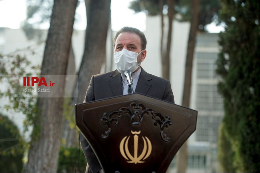   اعضای هیات دولت در جمع خبرنگاران