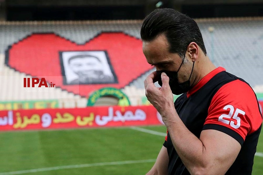   دیدار دوستانه تیم فوتبال ستارگان 98 با منتخب سرخابی ها