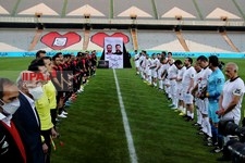   دیدار دوستانه تیم فوتبال ستارگان 98 با منتخب سرخابی ها