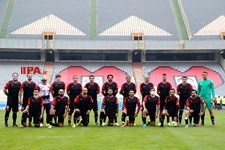   دیدار دوستانه تیم فوتبال ستارگان 98 با منتخب سرخابی ها