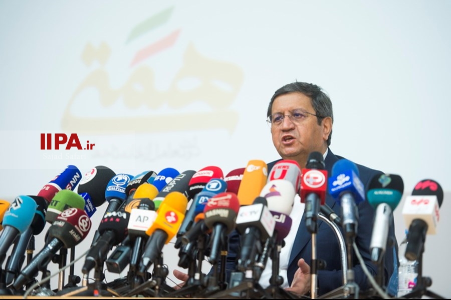   نشست خبری عبدالناصر همتی