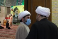   اجتماع حامیان رئیسی در میدان هفت تیر تهران