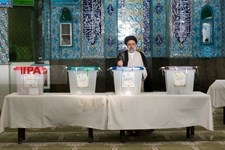   حضور سید ابراهیم رئیسی در انتخابات 1400