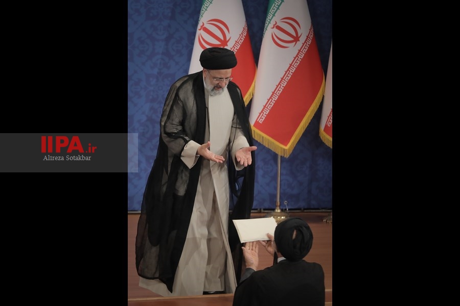   نشست خبری رییس جمهور منتخب