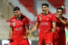   دیدار تیم های فوتبال پرسپولیس و آلومینیوم اراک