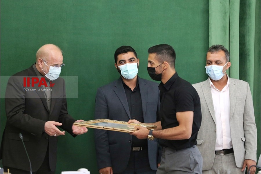   مراسم تجلیل رئیس مجلس از مدال آوران المپیک