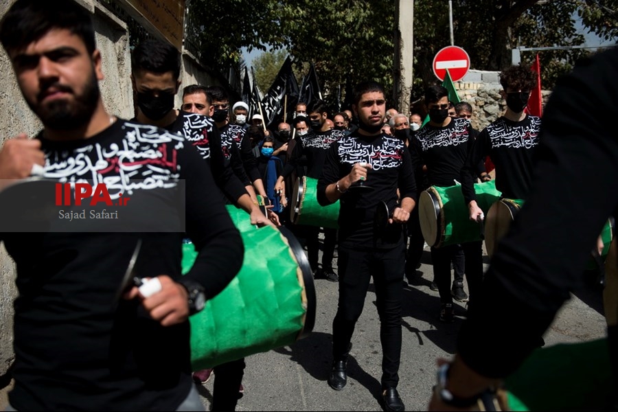   راهپیمایی جا ماندگان اربعین در غرب تهران