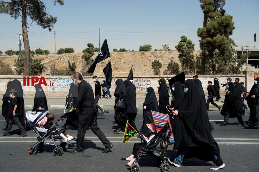   راهپیمایی جا ماندگان اربعین در غرب تهران