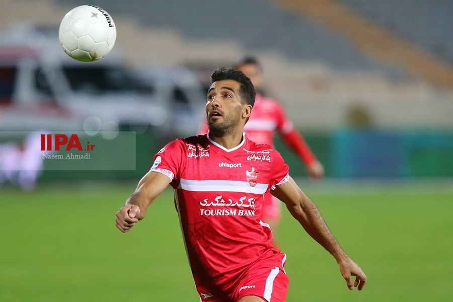   دیدار تیم های فوتبال پرسپولیس و نساجی مازندران