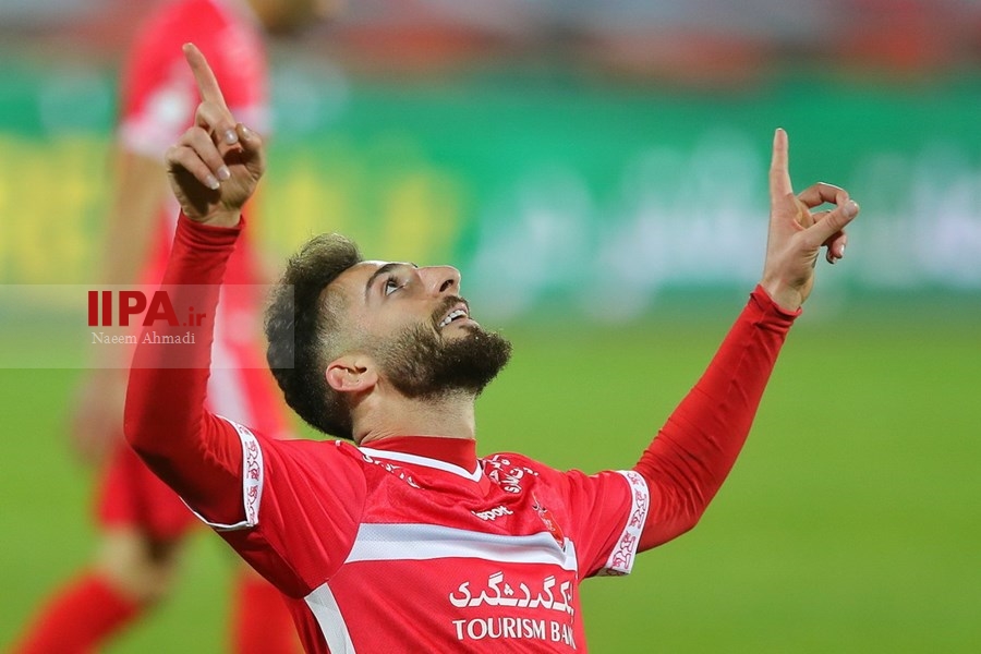   دیدار تیم های فوتبال پرسپولیس و نساجی مازندران