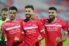   دیدار تیم های فوتبال پرسپولیس و نساجی مازندران
