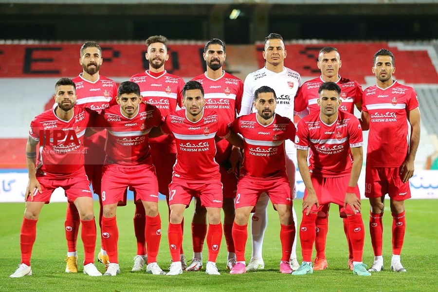   دیدار تیم های فوتبال پرسپولیس و نساجی مازندران
