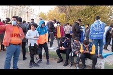   حضور تماشاگران در دیدار تیم های فوتبال استقلال و نساجی