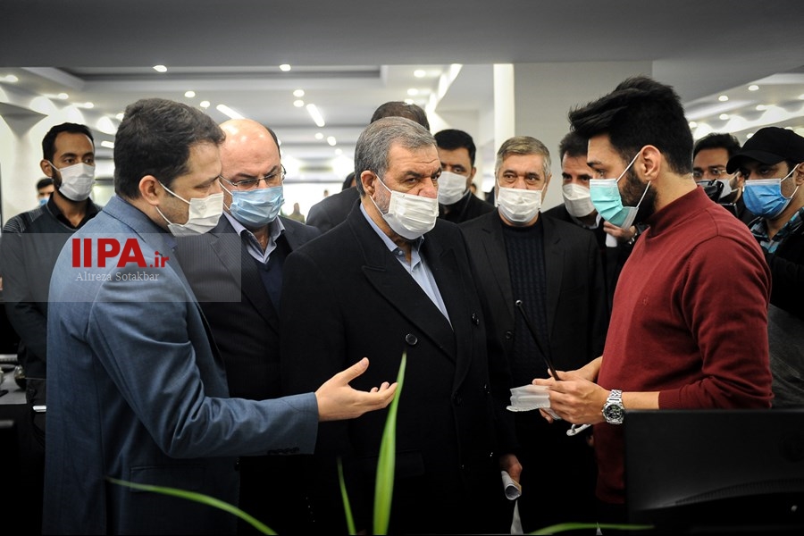   بازدید معاون اقتصادی رییس جمهور از شرکت های دانش بنیان 