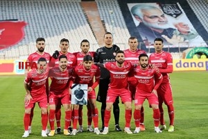 دیدار تیم های فوتبال پرسپولیس و تراکتور