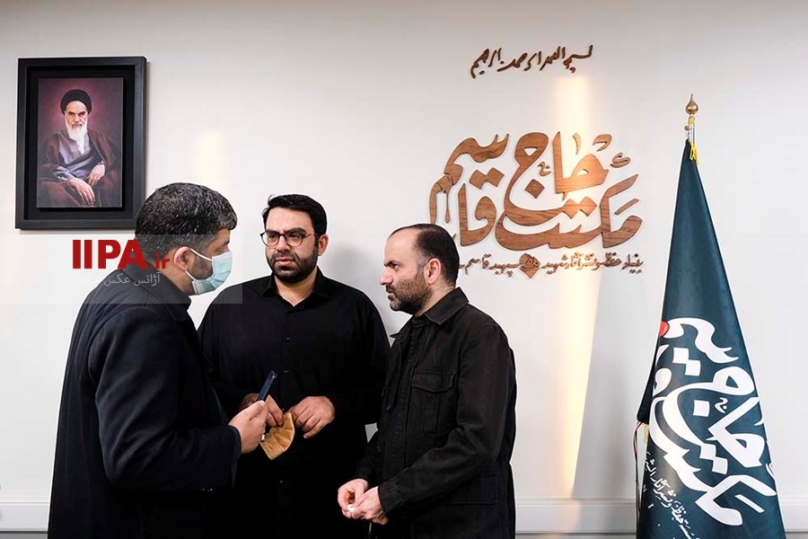   نشست خبری فیلم مستند پرواز یک و بیست دقیقه