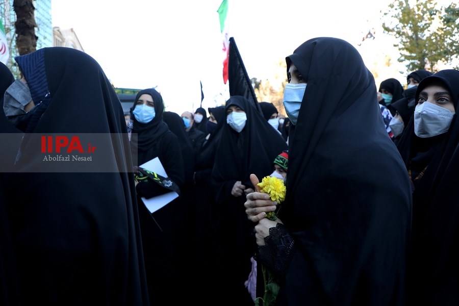  تشییع پیکرهای ۱۵۰ شهید گمنام  دفاع مقدس در تهران