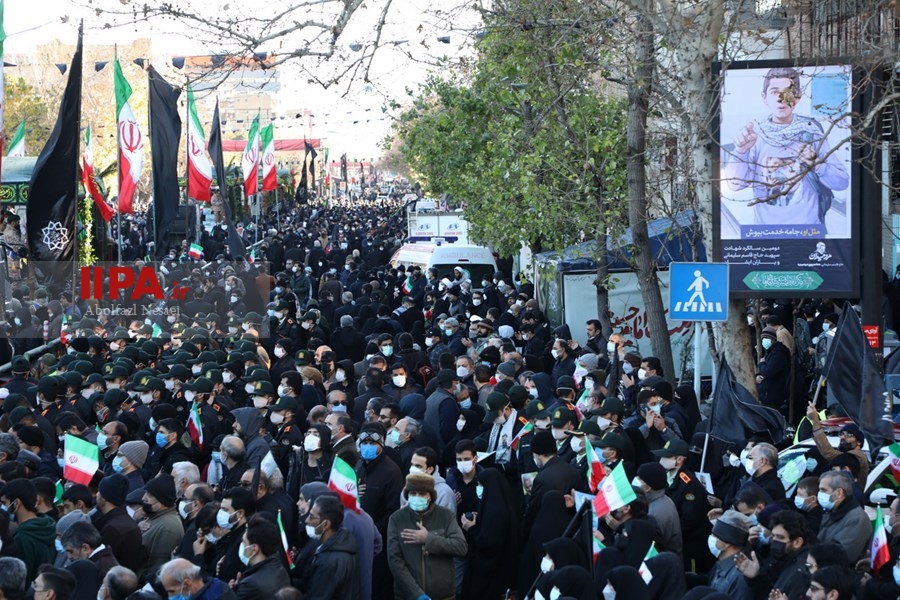   تشییع پیکرهای ۱۵۰ شهید گمنام  دفاع مقدس در تهران