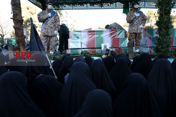 تشییع پیکرهای ۱۵۰ شهید گمنام  دفاع مقدس در تهران