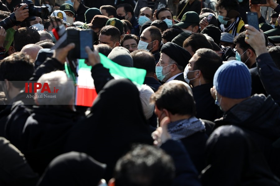   تشییع پیکرهای ۱۵۰ شهید گمنام  دفاع مقدس در تهران