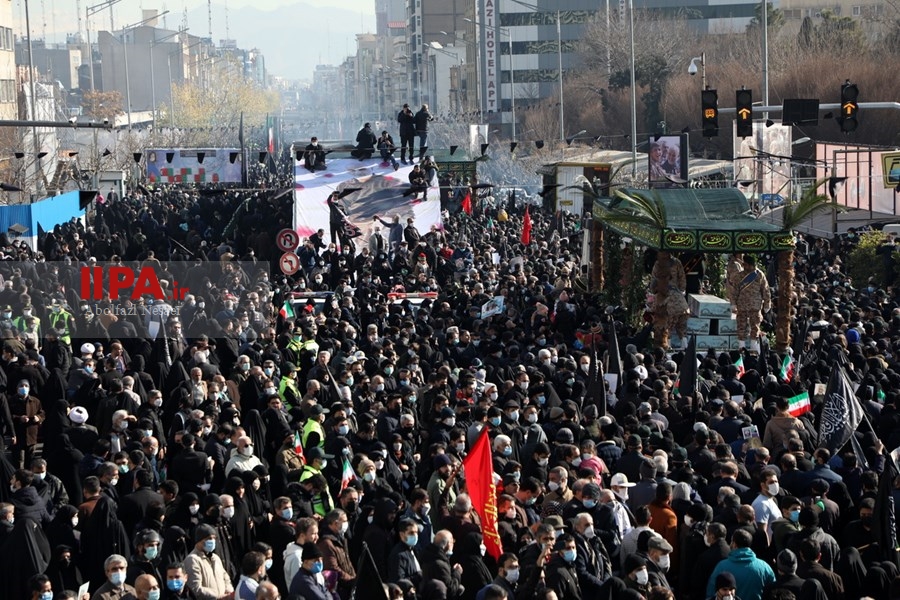  تشییع پیکرهای ۱۵۰ شهید گمنام  دفاع مقدس در تهران
