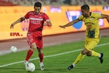   دیدار تیم‌های فوتبال پرسپولیس و فجر سپاسی
