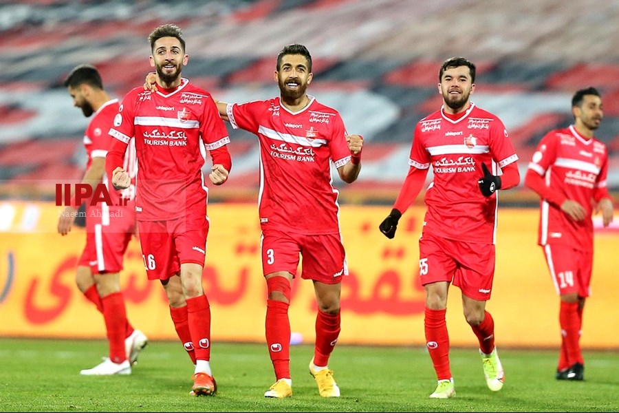   دیدار تیم‌های فوتبال پرسپولیس و فولاد خوزستان