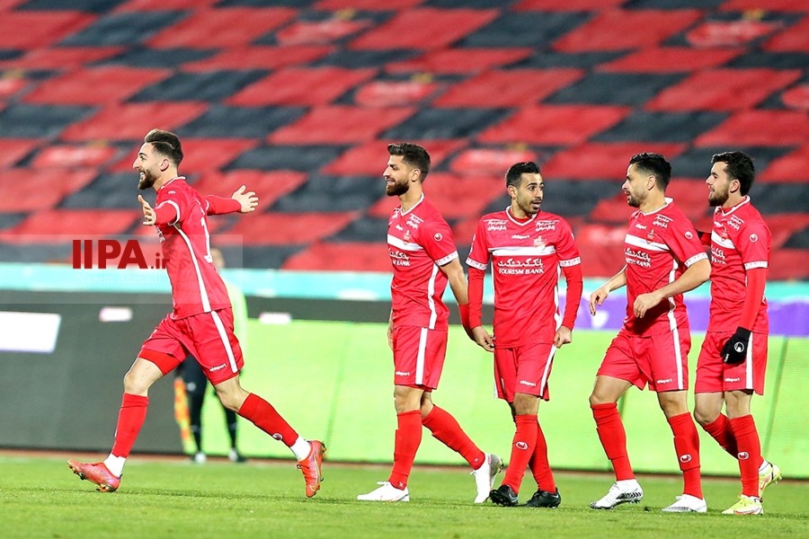   دیدار تیم‌های فوتبال پرسپولیس و فولاد خوزستان