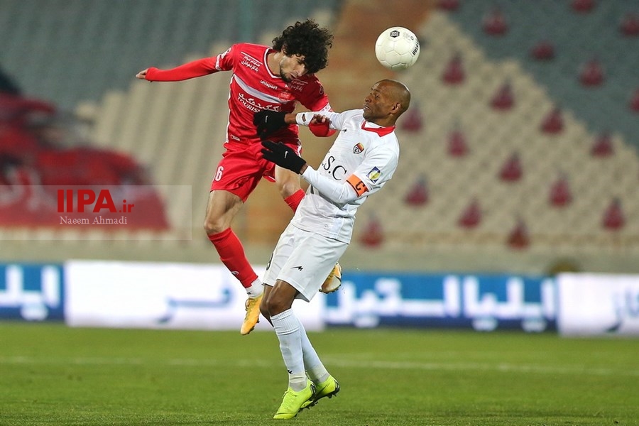   دیدار تیم‌های فوتبال پرسپولیس و فولاد خوزستان