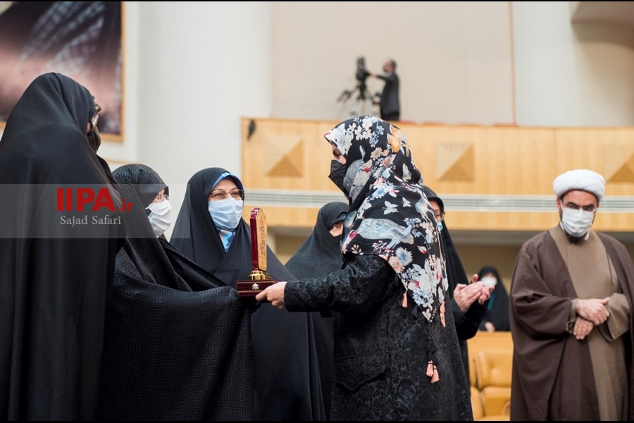   مراسم بزرگداشت روز زن با حضور رئیس جمهور
