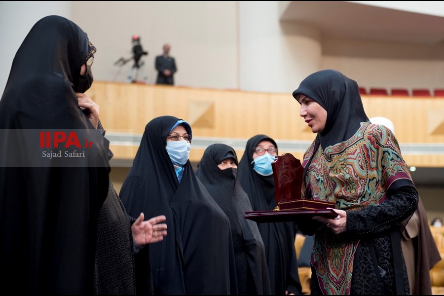   مراسم بزرگداشت روز زن با حضور رئیس جمهور