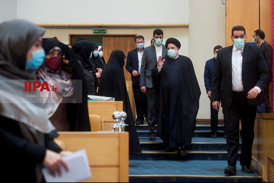   مراسم بزرگداشت روز زن با حضور رئیس جمهور