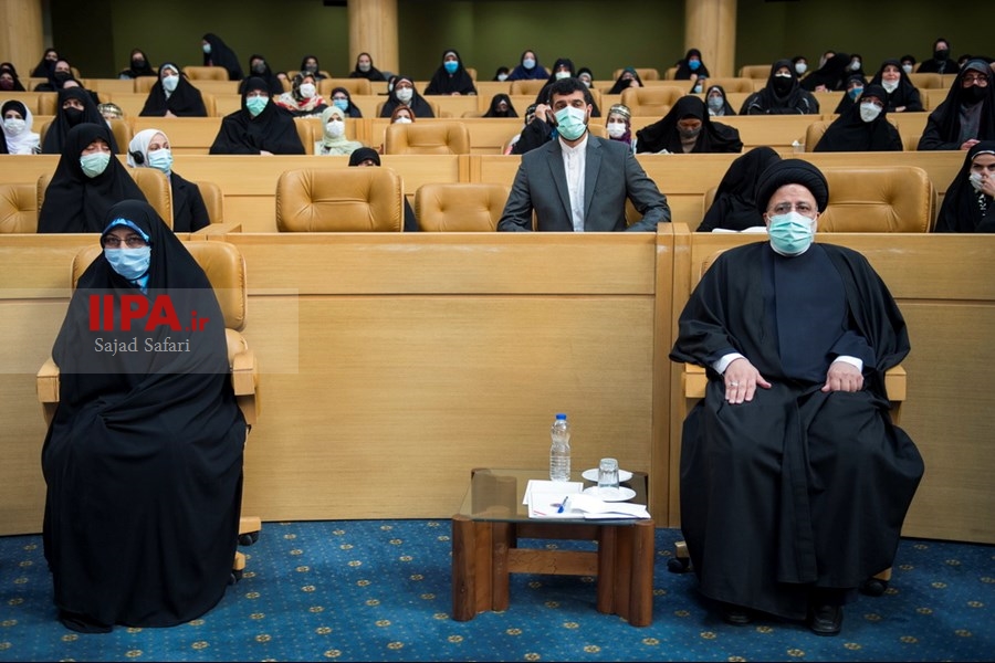   مراسم بزرگداشت روز زن با حضور رئیس جمهور