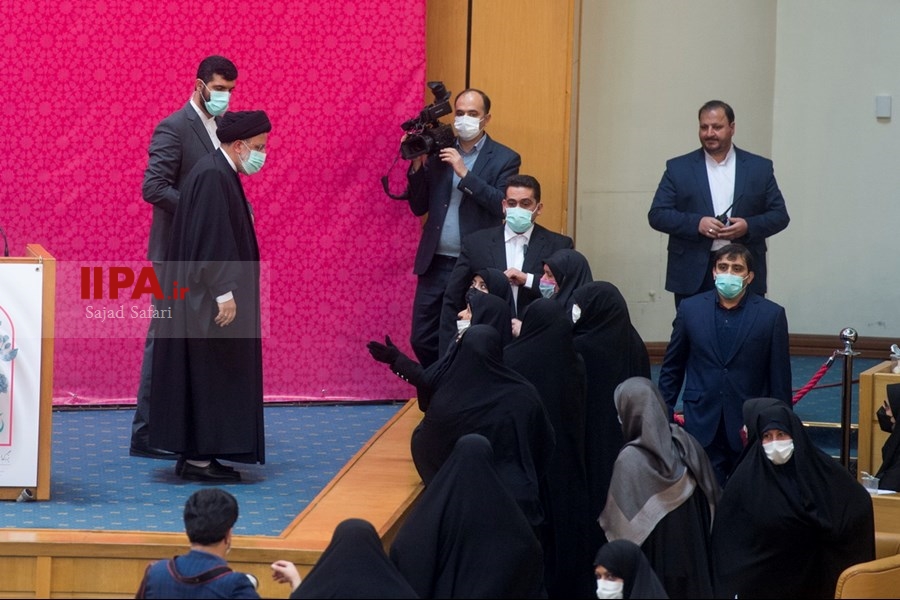   مراسم بزرگداشت روز زن با حضور رئیس جمهور