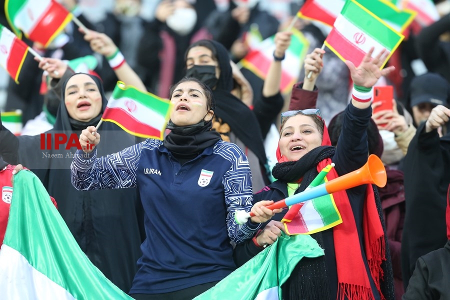   دیدار تیم‌های ملی فوتبال ایران و عراق