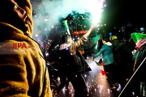 شادی مردم تهران ‍ پس از صعود تیم ملی فوتبال به جام جهانی قطر