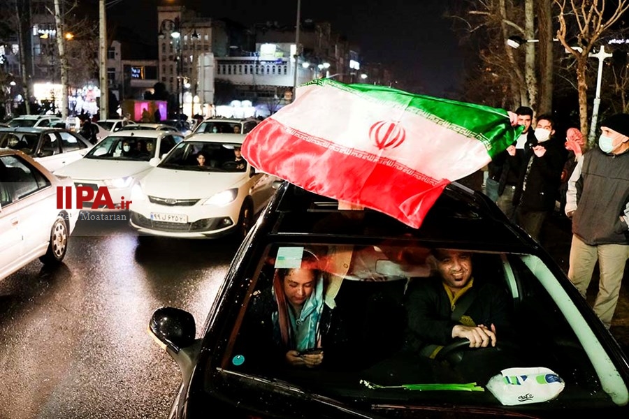   شادی مردم تهران ‍ پس از صعود تیم ملی فوتبال به جام جهانی قطر