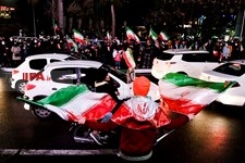   شادی مردم تهران ‍ پس از صعود تیم ملی فوتبال به جام جهانی قطر