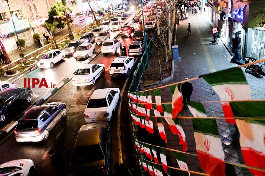   شادی مردم تهران ‍ پس از صعود تیم ملی فوتبال به جام جهانی قطر