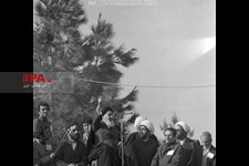   تصاویر کمتر دیده شده  از ورود  حضرت امام خمینی (ره)در 12 بهمن 1357 