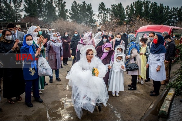 جشن ازدواج در آسایشگاه کهریزک